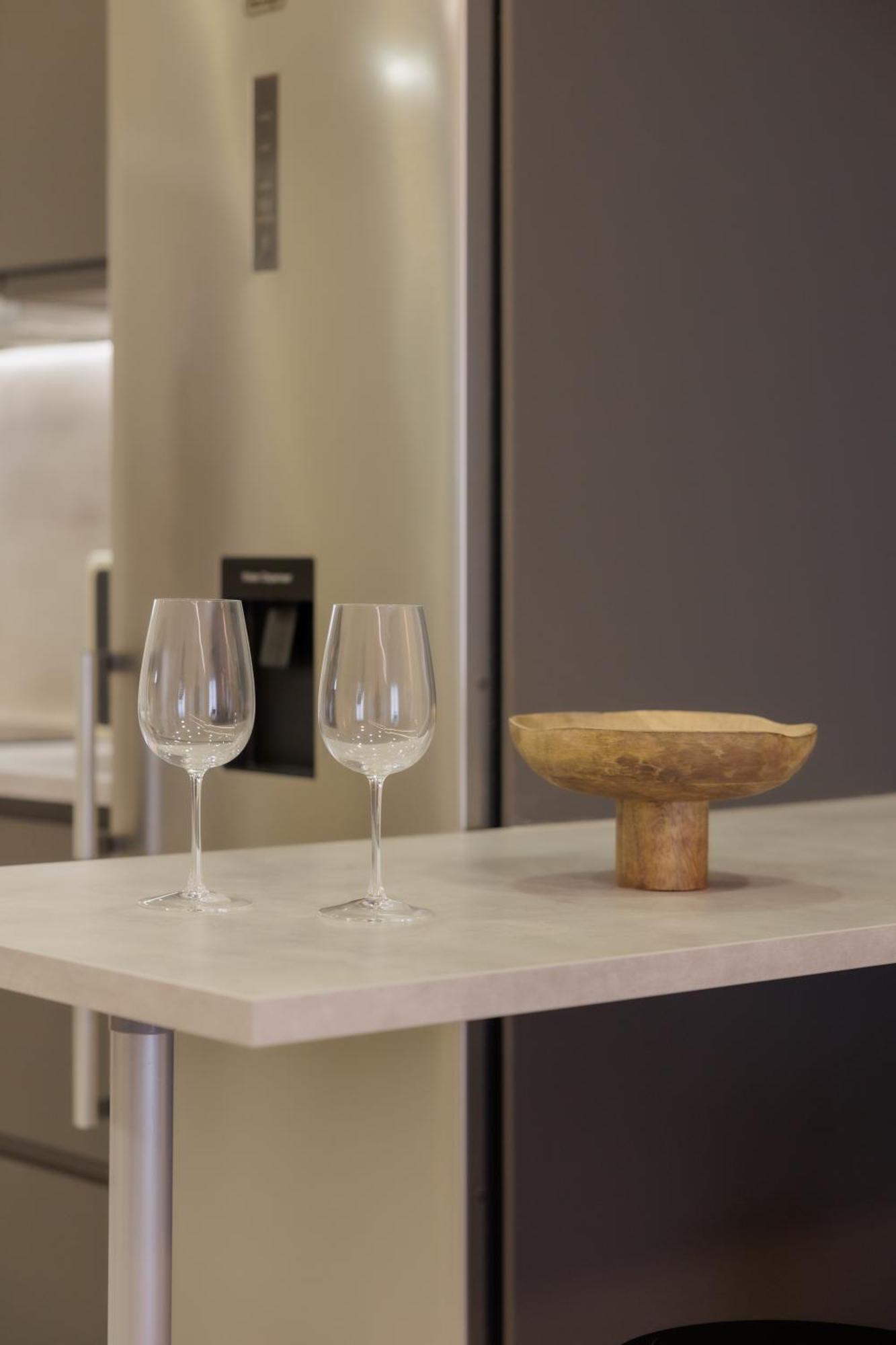 Modern 2Bdr Apt - 2' To Metro - Direct To Acropolis Atene Esterno foto